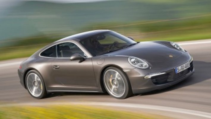 Porsche ridică ştacheta în clasa sportivelor cu tracţiune integrală